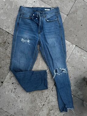 Women's Distressed Skinny Jeans in Medium Blue - High-Rise Slim Fit